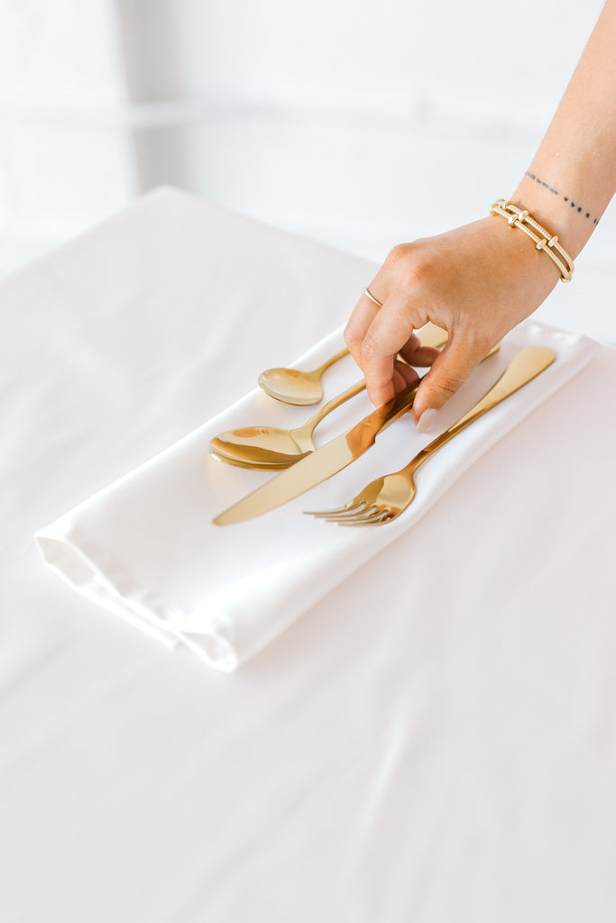 Luxury Event Style Meets Dinner Table: 5 Tips for Your Home from an Event Expert